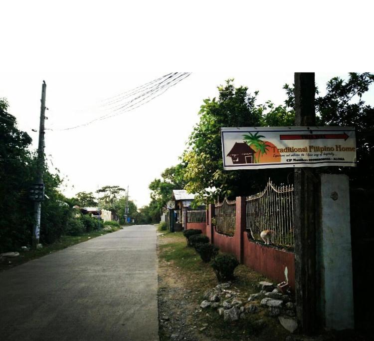 Alona'S Traditional Filipino Home Near 100 Islands Wharf Аламинос Екстериор снимка