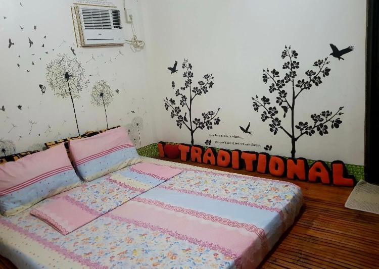 Alona'S Traditional Filipino Home Near 100 Islands Wharf Аламинос Екстериор снимка